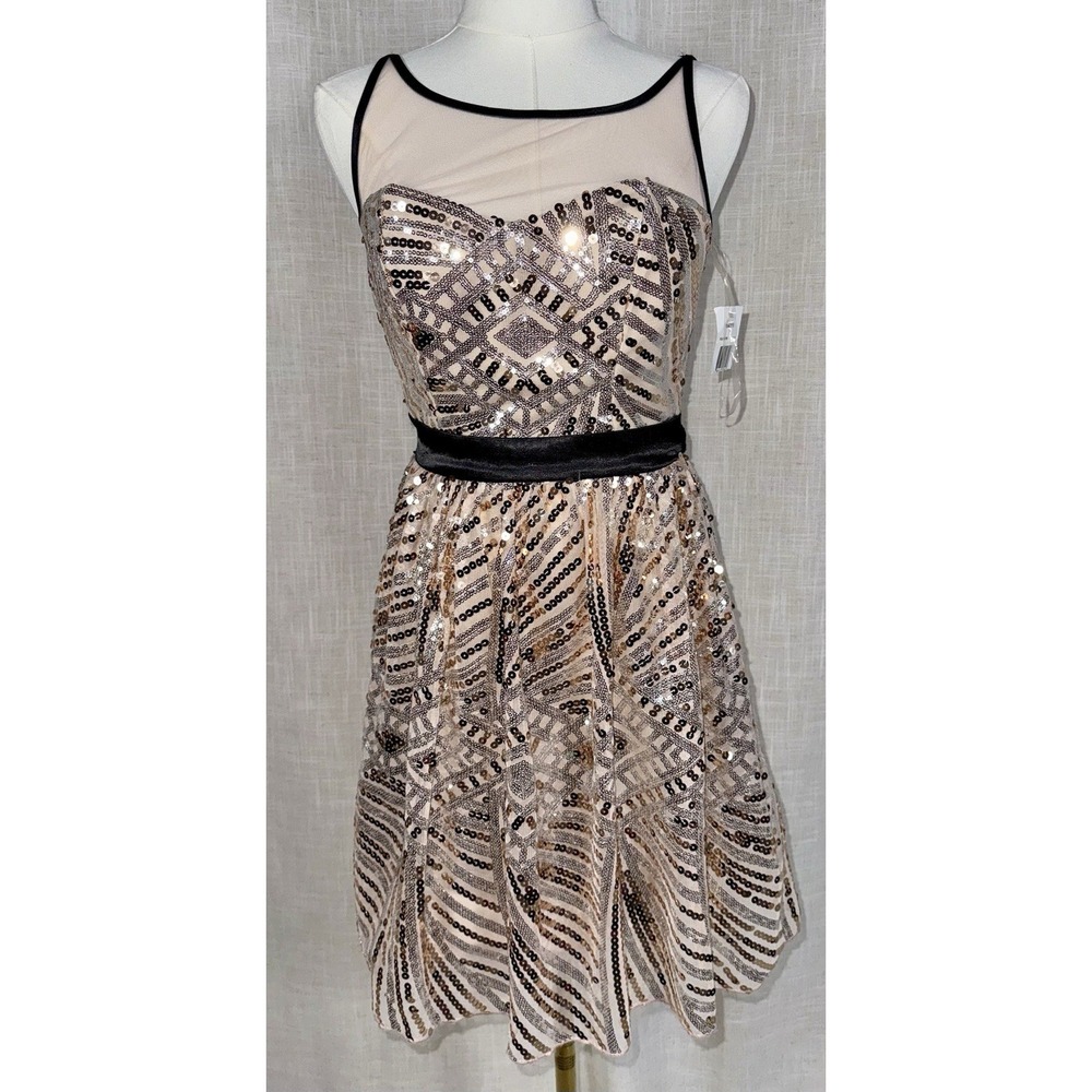 NWT Crystal Doll Juniors Sz 3 Blush Pink Sequin Fit & Flare Cocktail Party Dress
